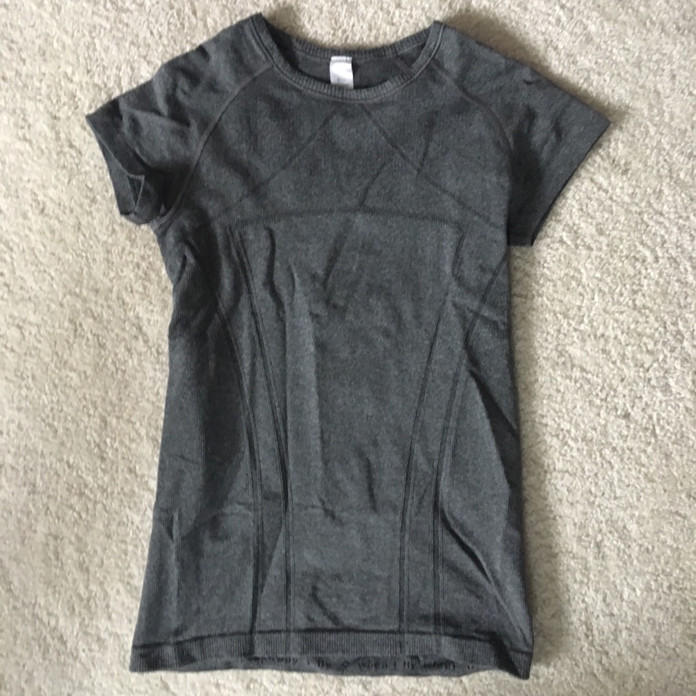 ivivva fly tech short sleeve